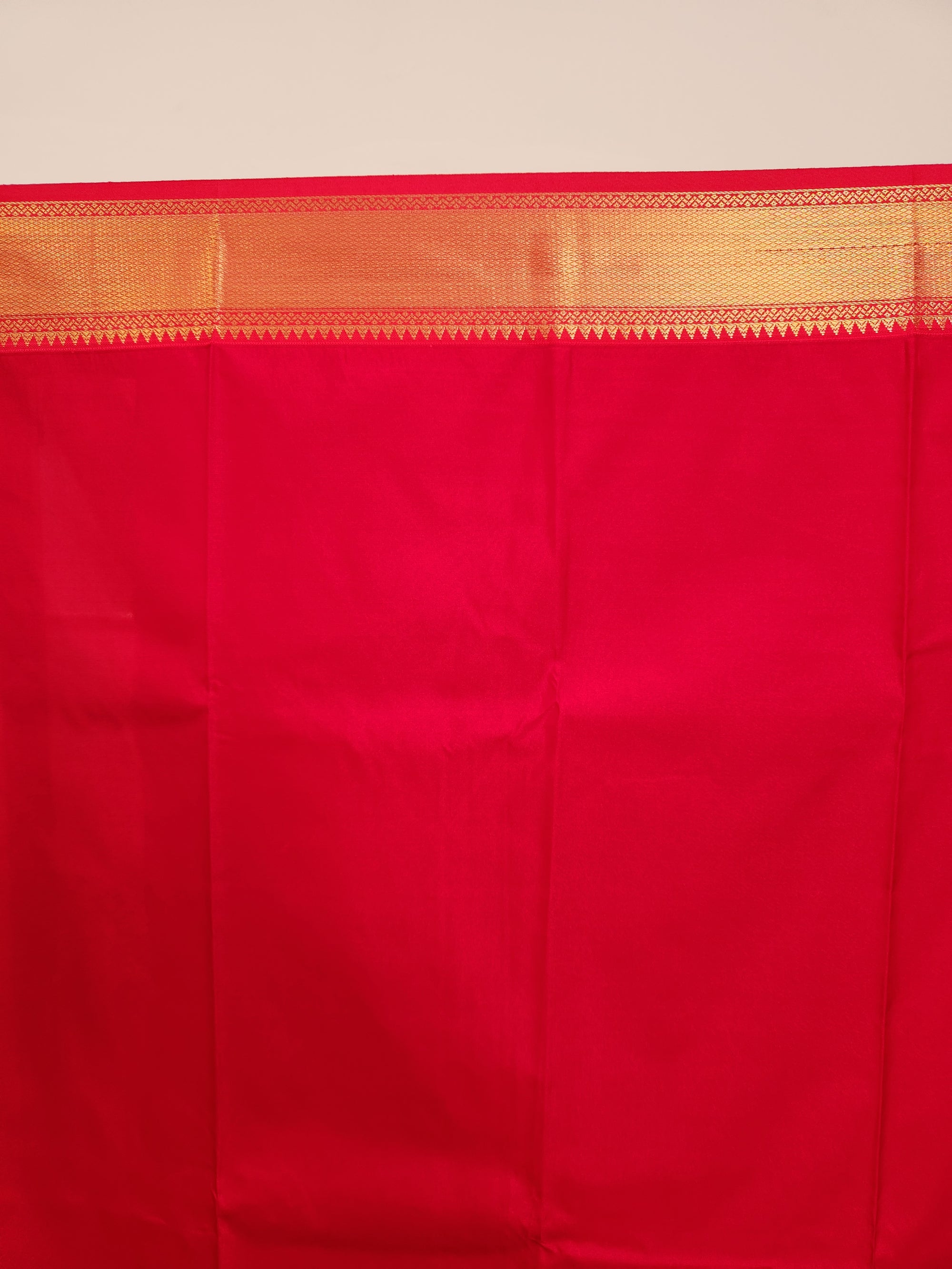 Lavender Semi Kanchi Saree with Gold Zari & Red Pallu