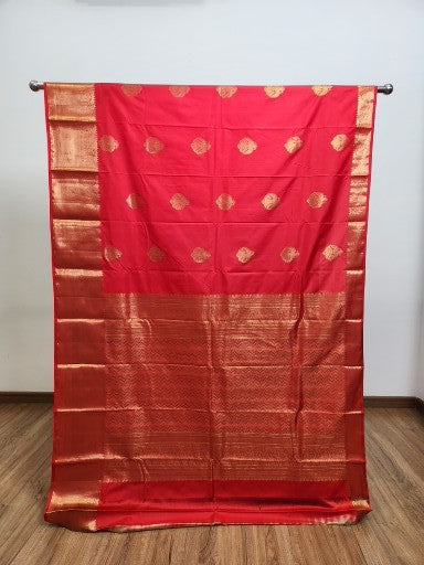 Red Semi Kaanchi Saree with Gold Zari & Small Butta Design