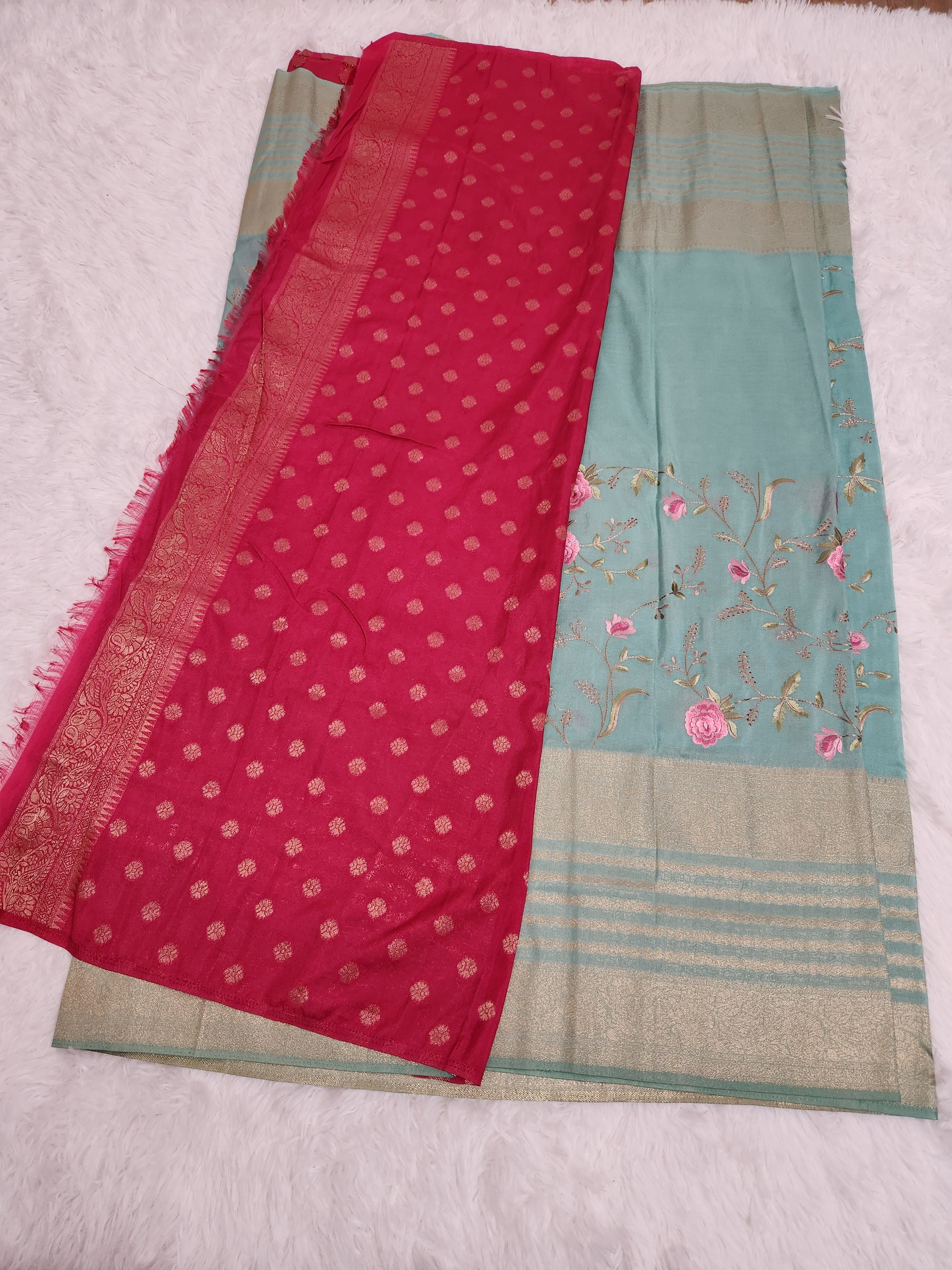 Emerald Green Soft Silk Saree with Copper Zari & Pink Blouse Embroidery Design