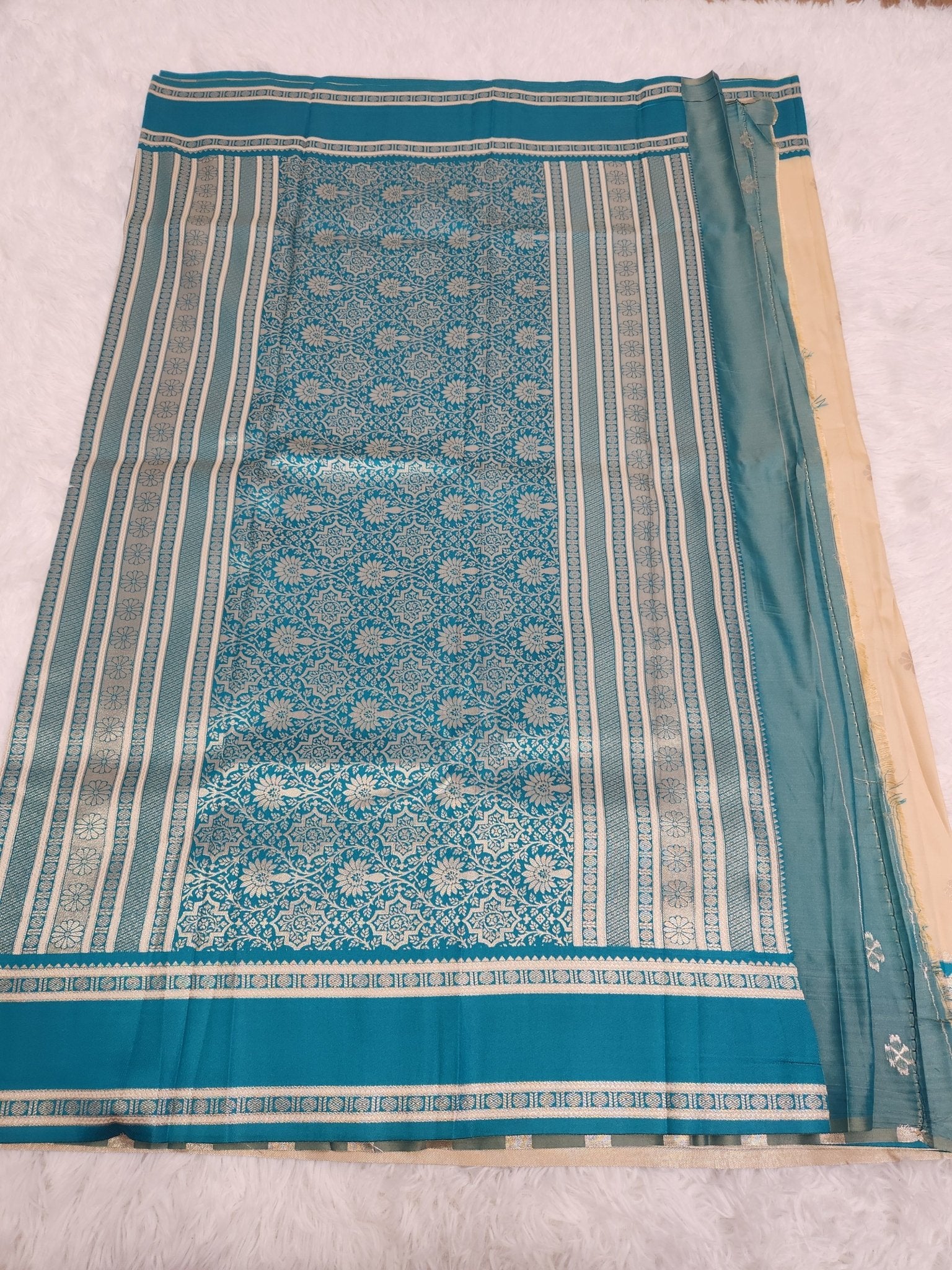 SOFT SILK 37 - Urban Weave Sarees